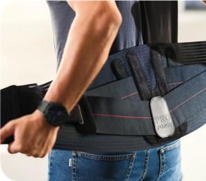 LE SAVIEZ-VOUS ? •	La lombalgie est la 2e cause de consultation médicale en France.(1) •	84% des Français souffriront de lombalgie au cours de leur vie.(2) Première cause d’arrêt de travail, elle impacte fortement la qualité de vie des patients. Face à cette problématique, la recherche de solutions simples, efficaces et accessibles est plus que jamais d’actualité. •	50 % des Français déclarent avoir eu mal au dos dans les 12 derniers mois.(1)